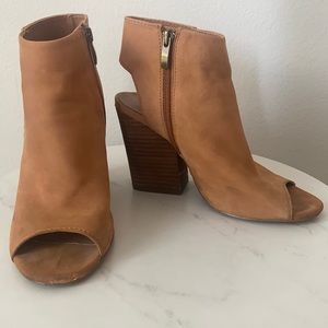 STEVE MADDEN HEELED SANDALS